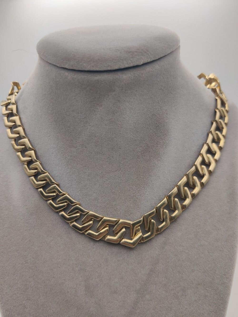 Vintage linked chain Necklace Costume gold toned 18 inch choker
